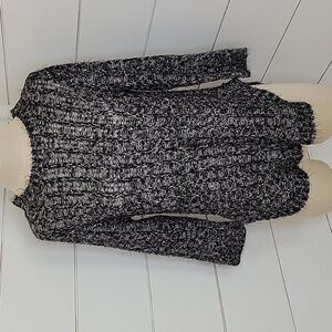 Notations medium petite black & white sweater